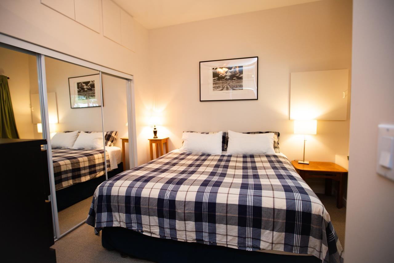 Alpenrose Revelstoke Bed & Breakfast Exterior foto